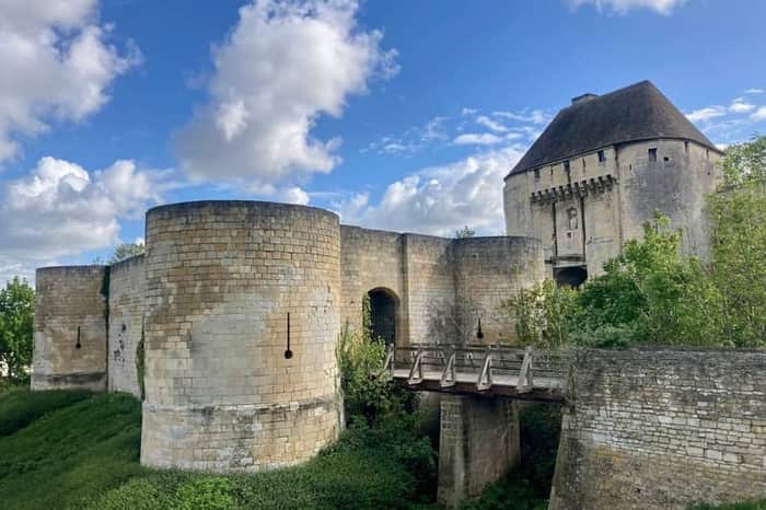 Château de Caen - ramparts & lawns