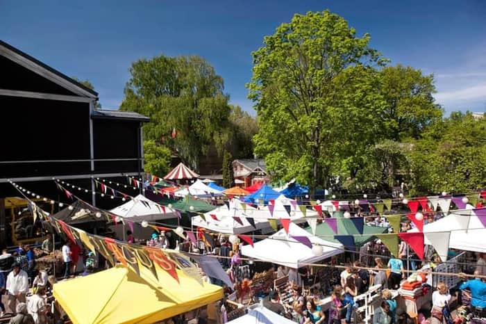 Kalnciema kvartāla tirgus (Farmers Market)