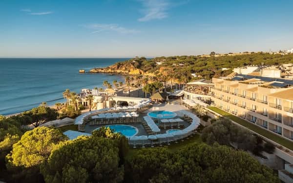 Grande Real Santa Eulália Resort & Hotel Spa: Cat-friendly hotel in Albufeira