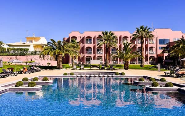 Vila Galé Praia: Cat-friendly hotel in Albufeira