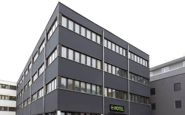 B&B Hotel Bolzano: Chats acceptés hotel in Bolzano