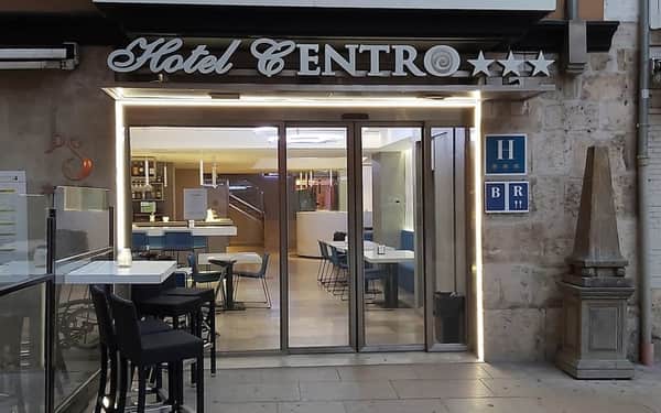 Hotel Centro Los Braseros: Cat-friendly hotel in Burgos