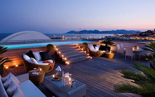 Hôtel Barrière Le Majestic Cannes: Beach Access hotel in Cannes