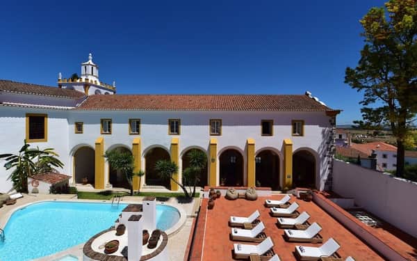 Pousada Convento de Évora: Cat-friendly hotel in Évora