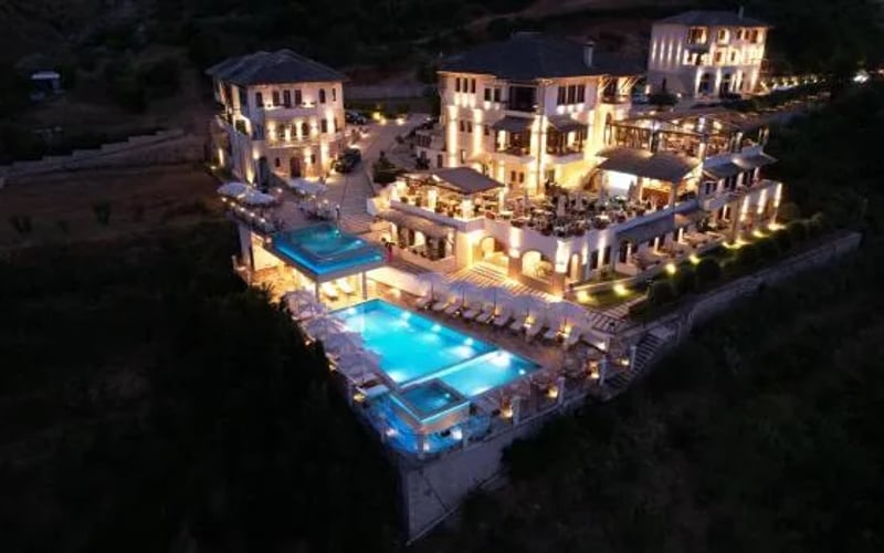 KERCULLA Resort: Chats acceptés hotel in Gjirokastër