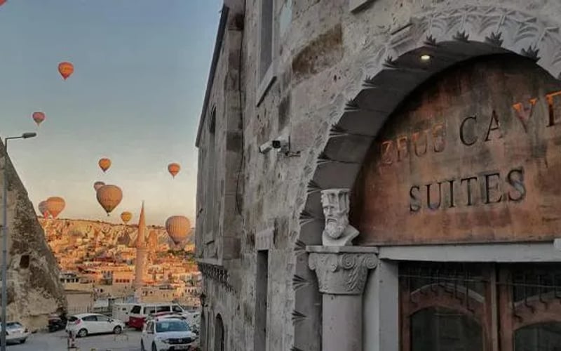 Zeus Cave Suites