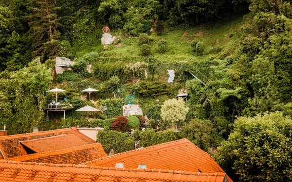 Schlossberghotel, Das Kunsthotel: Cat-friendly hotel in Graz