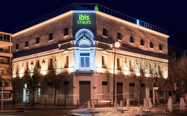 ibis Styles Hyères Rooftop & Spa: Se admiten gatos hotel in Hyères