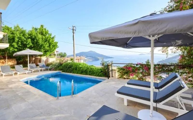 Luxus Villa Skyla mit 5 Schlafzimmern & Meer-Blick
