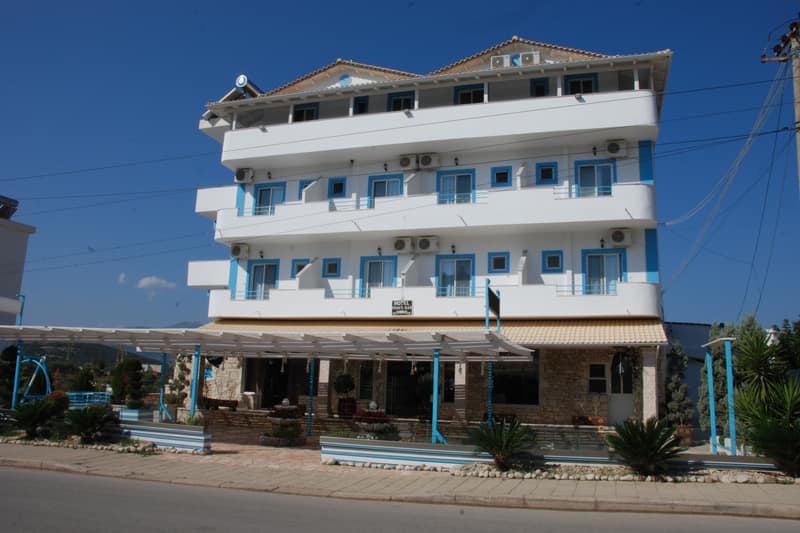 Hotel Murati: Acceso a la playa hotel in Ksamil