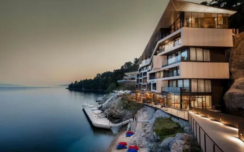 Boutique & Design Hotel Navis - Small Luxury Hotels of the World: Chats acceptés hotel in Opatija