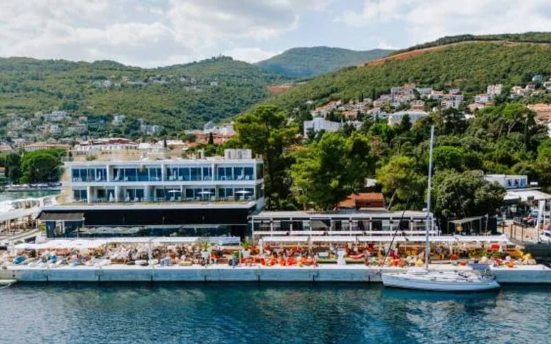 Bevanda Hotel & Restaurant - Unique Adriatic: Accès à la plage hotel in Opatija