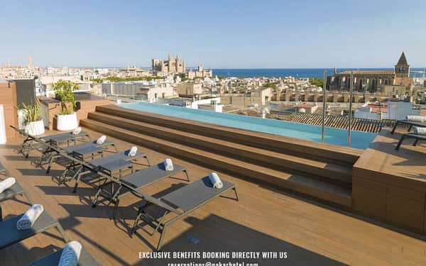 Nakar Hotel: Cat-friendly hotel in Palma de Mallorca
