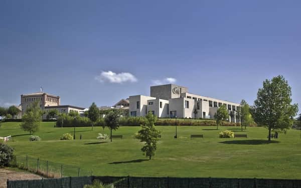 Hotel Castillo de Gorraiz: Dog-friendly hotel in Pamplona