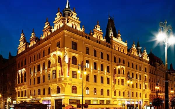 Hotel KINGS COURT