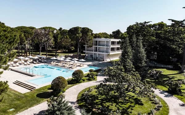 Falkensteiner Hotel Adriana – Adults Only: Acceso a la playa hotel in Zadar