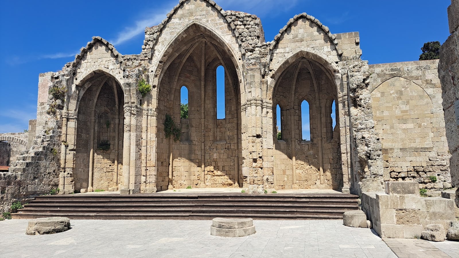 Pet-friendly hotels on Rhodes, dog-friendly travel Grecia