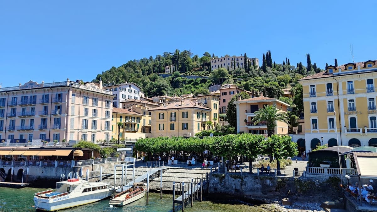 Dog-friendly villas with pool in Lake Como
